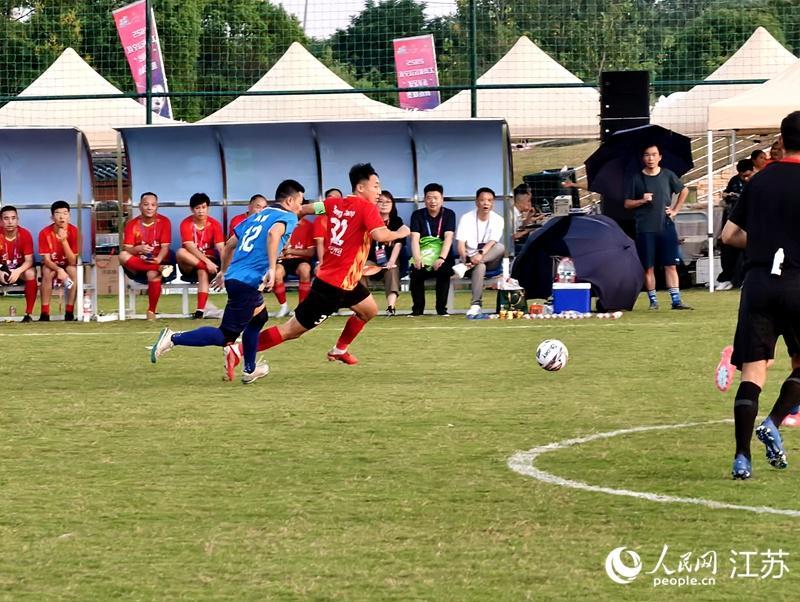 深挖“体育＋”潜力 南京江宁园街足球联赛开赛